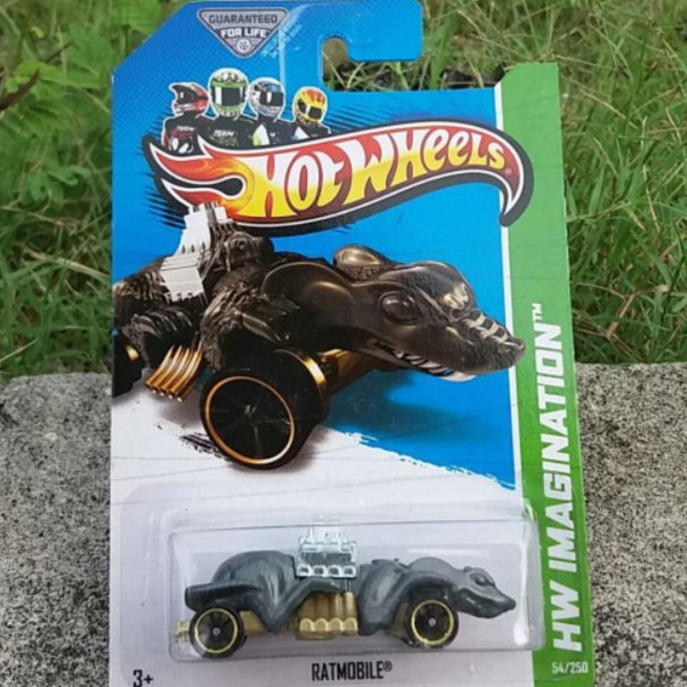 Hot Wheels Gray Ratmobile Mattel